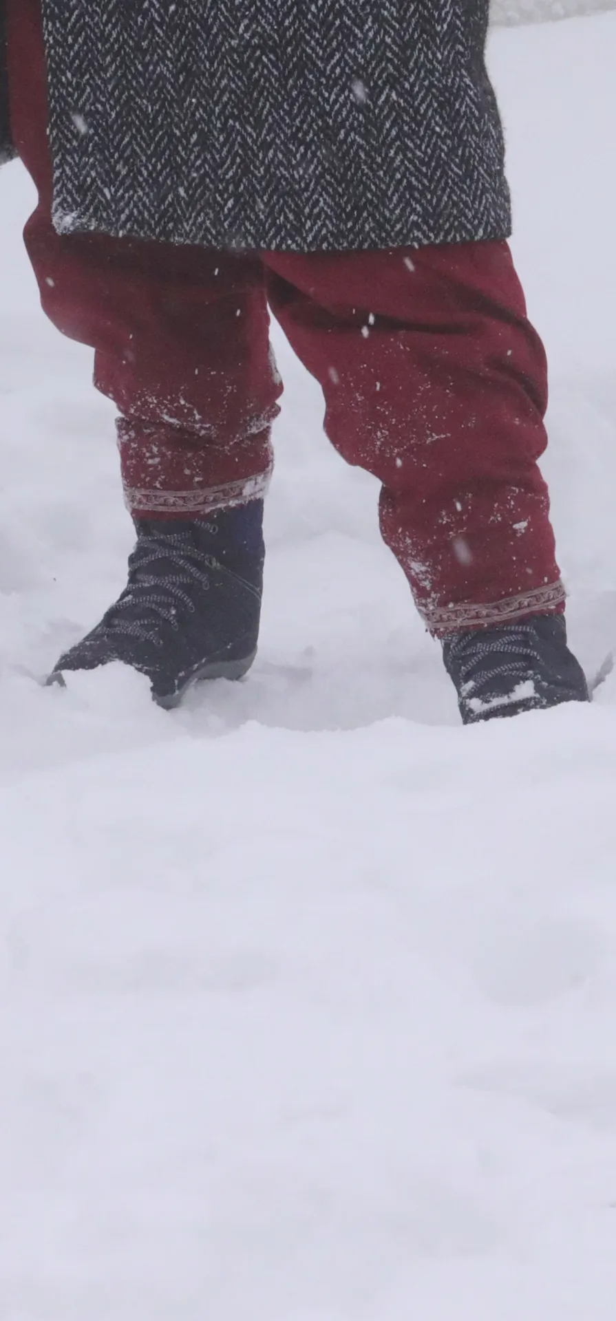 Decathlon Quechua Women's High Top Warm and Waterproof Hiking Shoes photo review